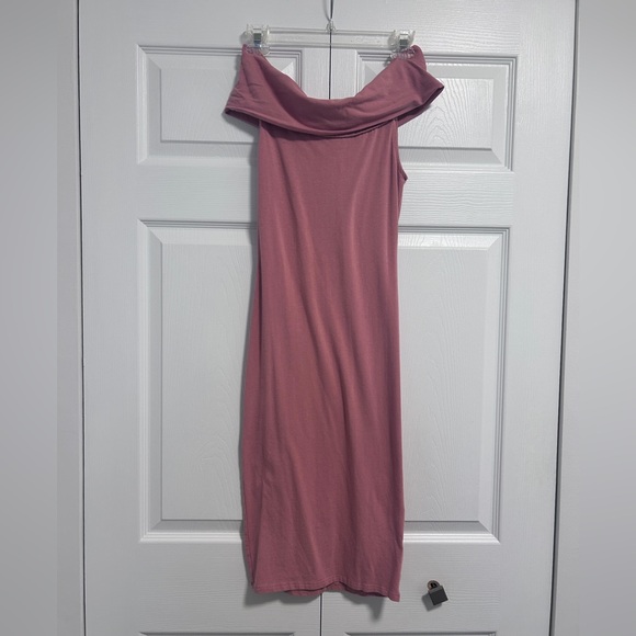 Pink off the shoulder dress - Picture 2 of 5